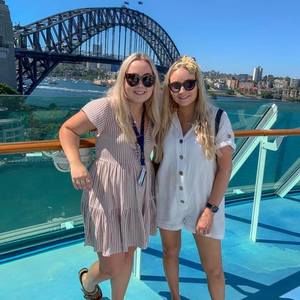 Meet your Posher, Jasmin